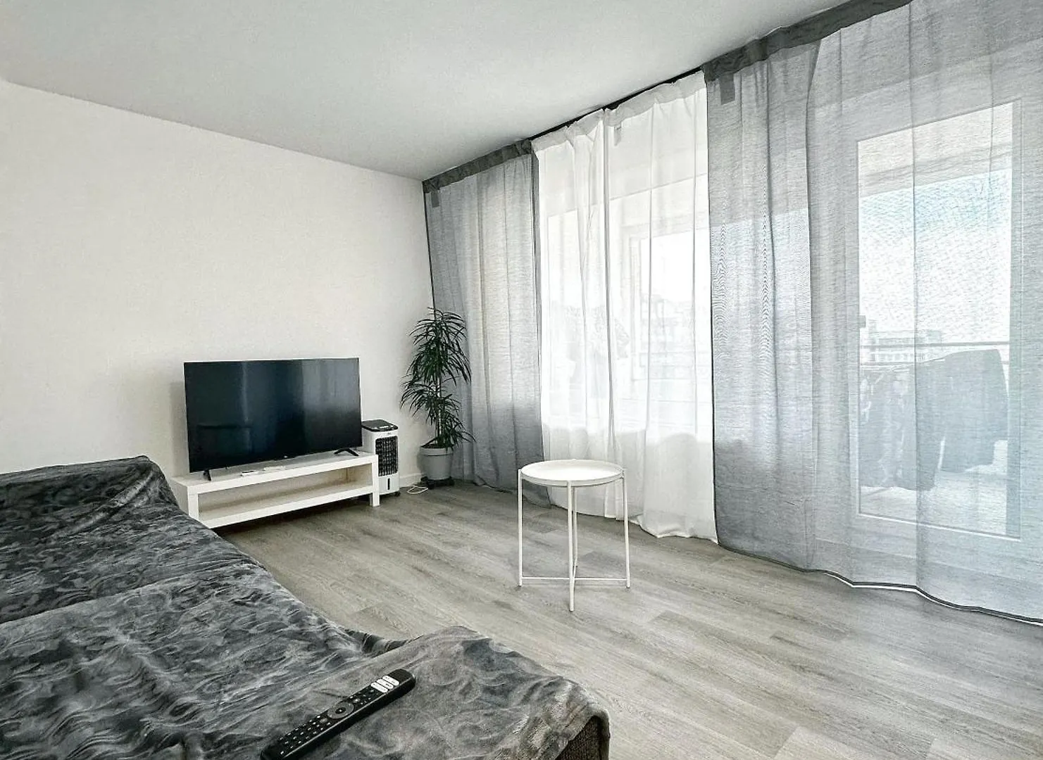 Top 2-Zi. Apartment, Hannover-List/Parking Apartamento